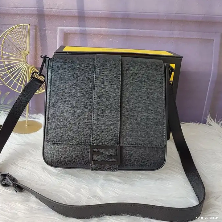 HOT Black Cuoio Medium Leather Romano Messenger Fendi In Baguette 0426